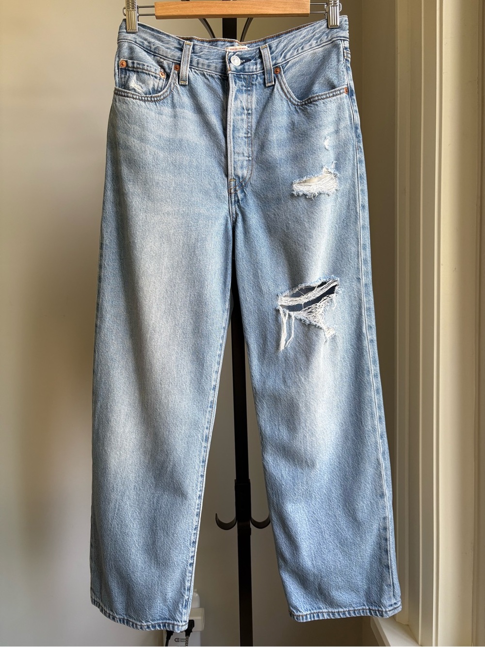 Levi’s Ribcage Straight Ankle Jeans Size 28 High Rise Distressed Vintage Wash